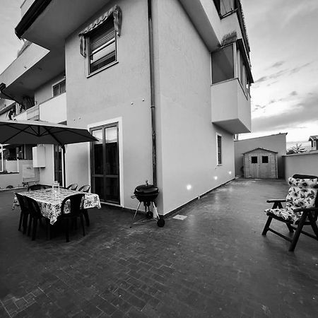Appartamento Sunflower Viareggio Kültér fotó